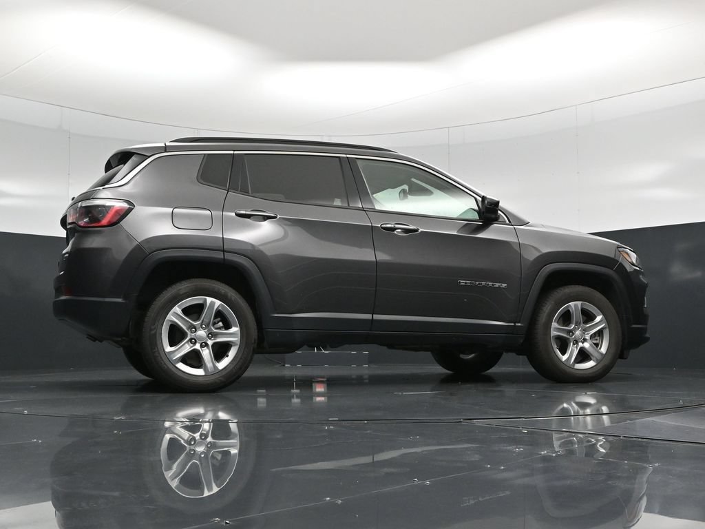 Used 2024 Jeep Compass Latitude AWD/4WD image 53