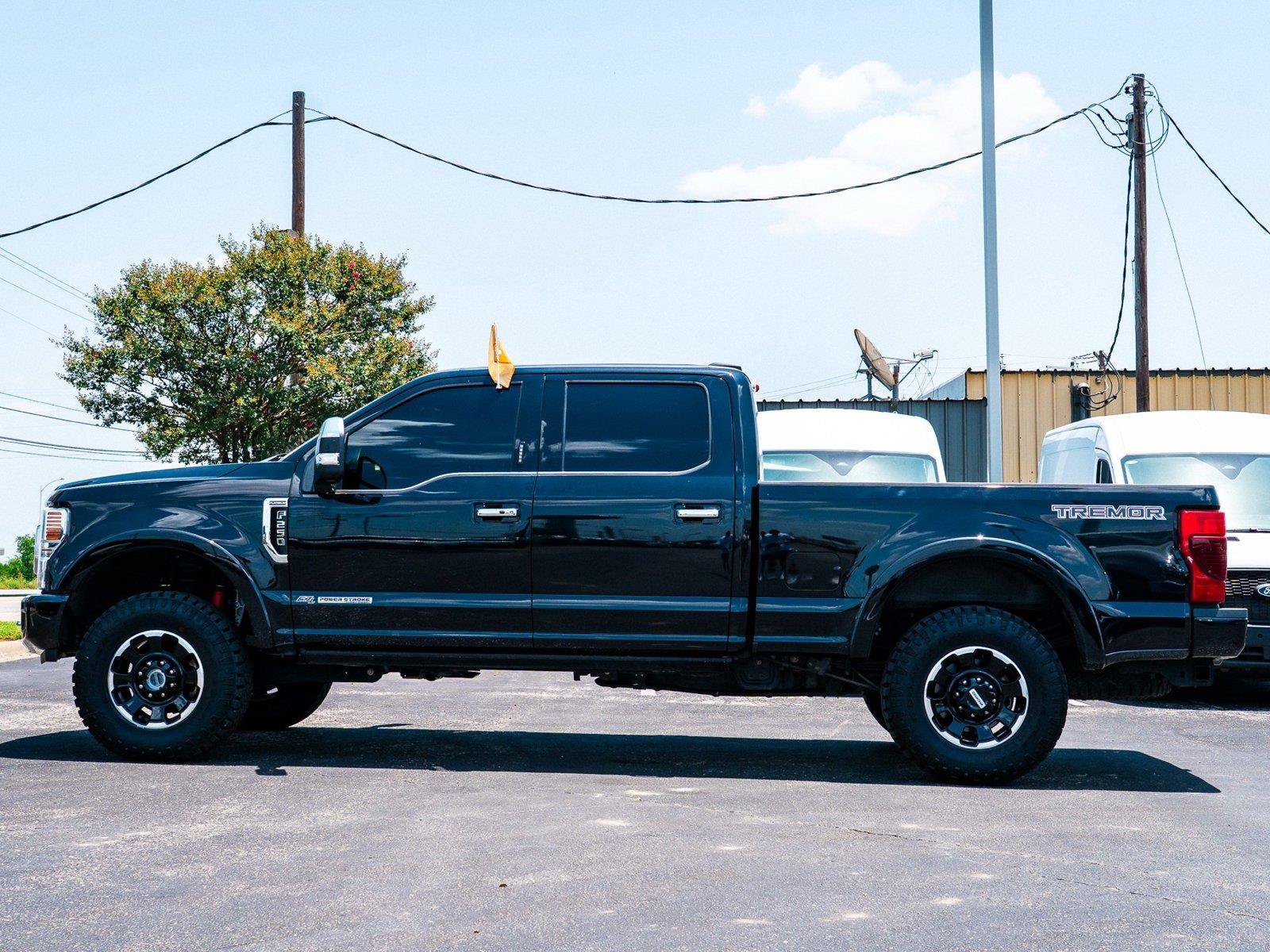 Certified 2021 Ford F250 Platinum w/ Tremor Off-Road Package AWD/4WD image 6