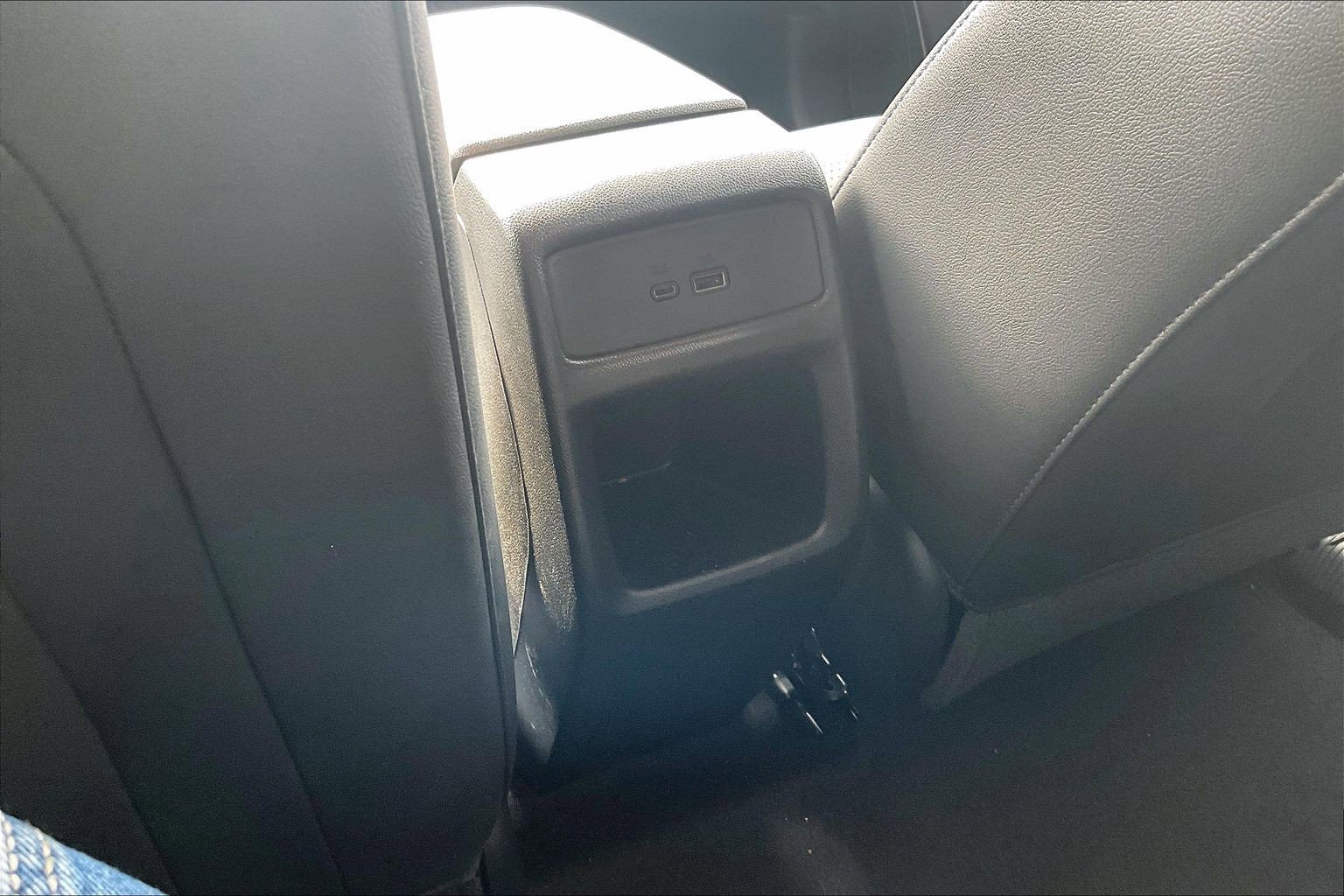 Used 2025 Chevrolet Trax LT FWD image 31