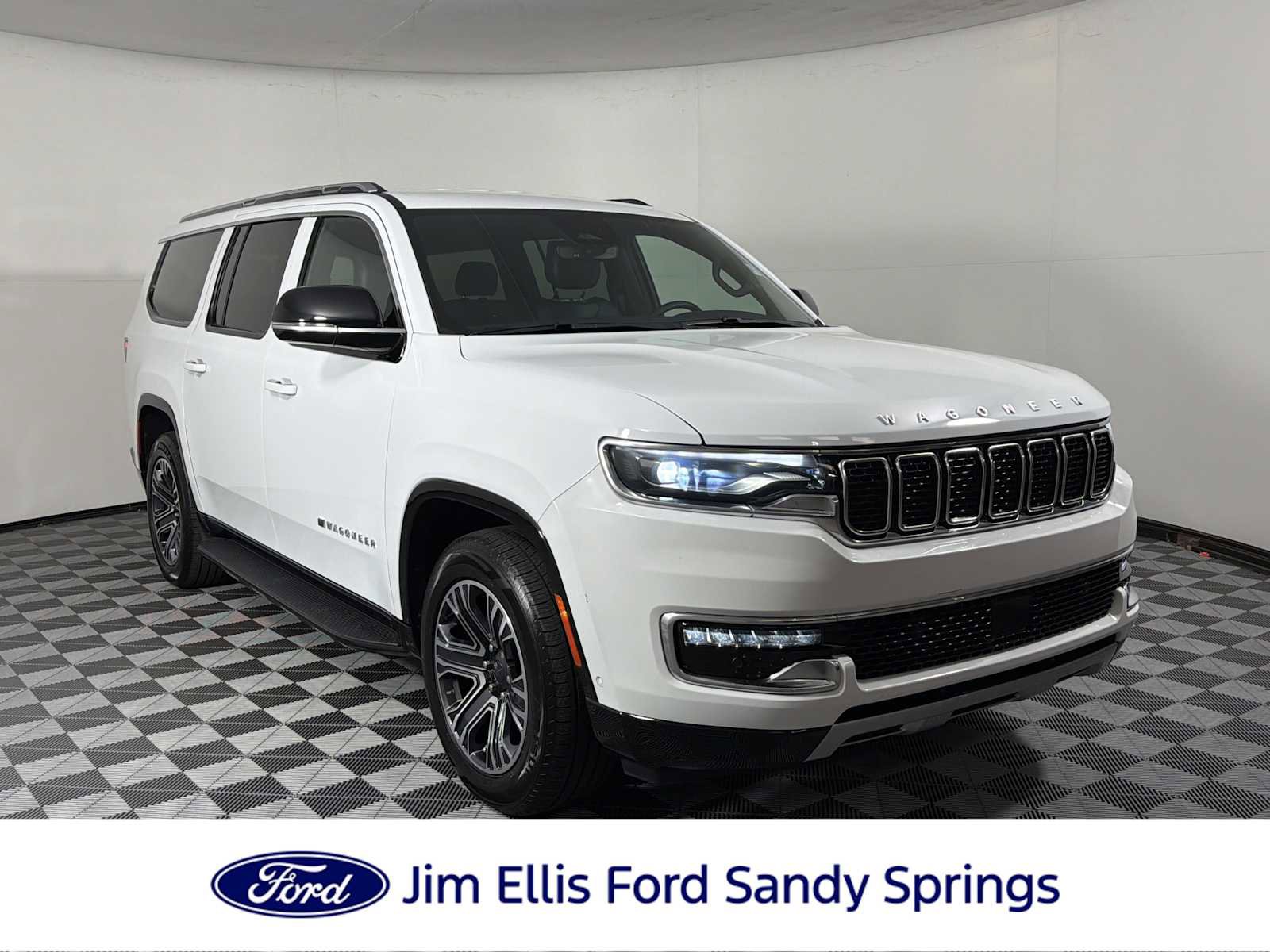 Used 2023 Jeep Wagoneer L Series II AWD/4WD image 1