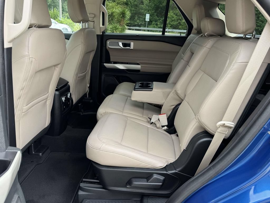 Certified 2022 Ford Explorer Limited w/ Equipment Group 301A AWD/4WD image 17