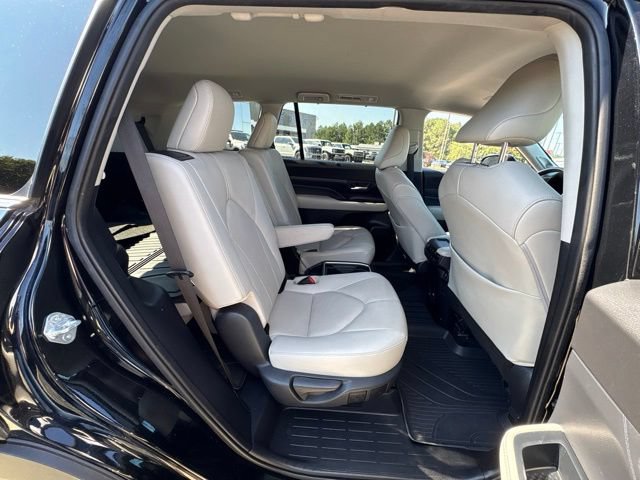 Used 2024 Toyota Grand Highlander AWD Hybrid image 24