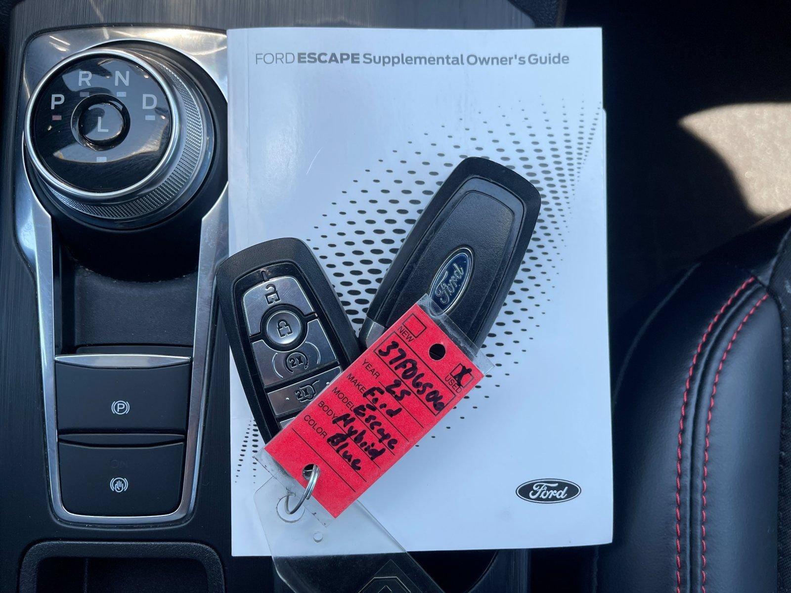 Certified 2025 Ford Escape ST-Line Select w/ Tech Pack #1 AWD/4WD image 10
