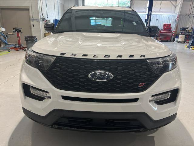 Certified 2023 Ford Explorer ST w/ Equipment Group 401A AWD/4WD image 2