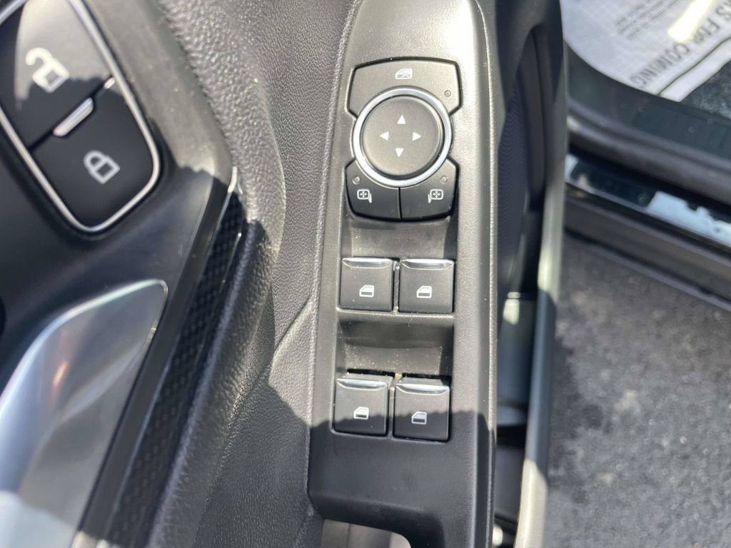 Certified 2025 Ford Escape ST-Line AWD/4WD image 16