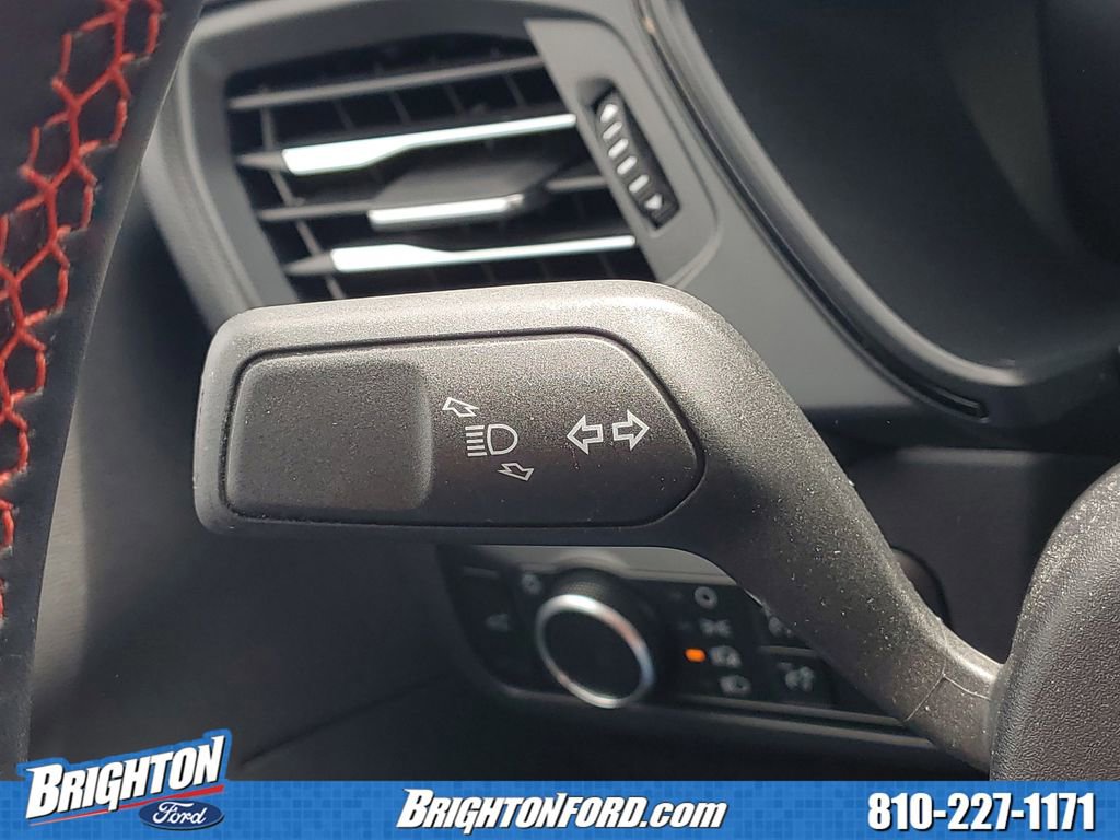 Certified 2025 Ford Escape ST-Line w/ Tech Pack #1 AWD/4WD image 18