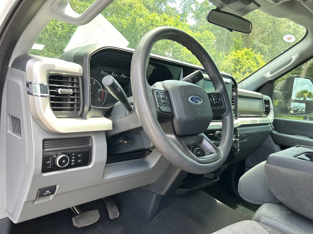 Certified 2025 Ford F250 XLT w/ FX4 Off-Road Package AWD/4WD image 19