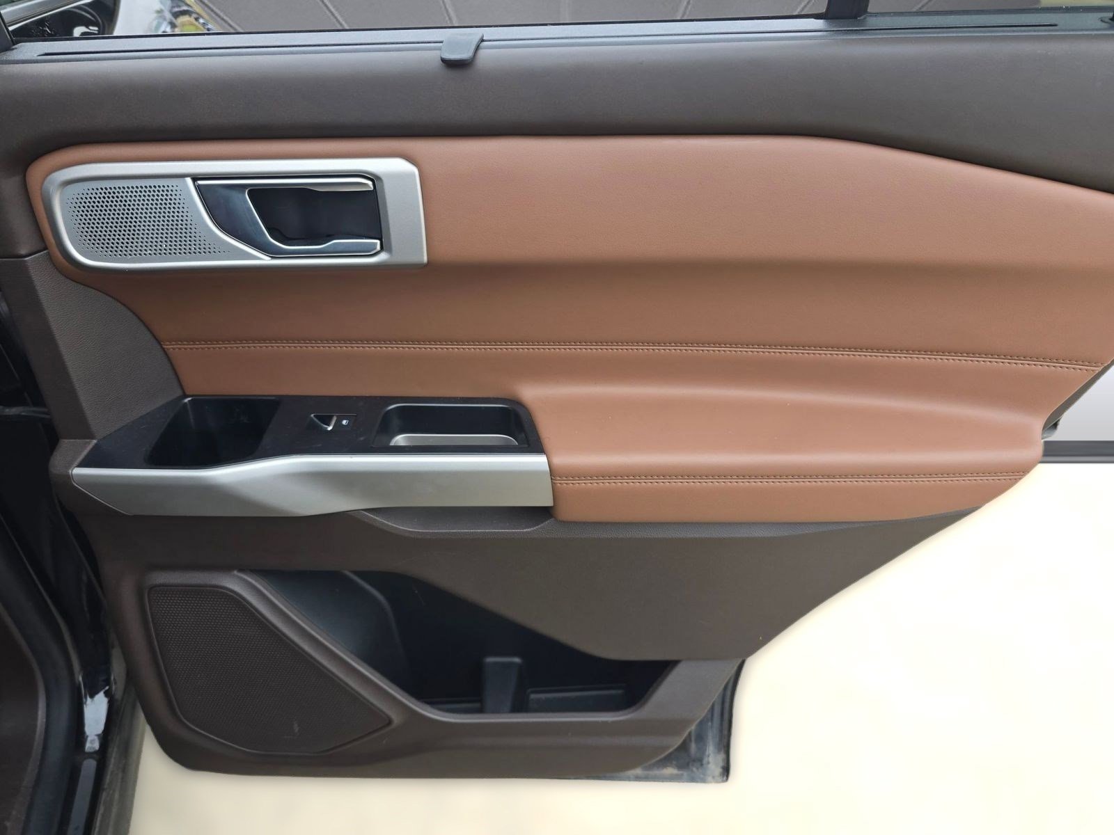 Certified 2022 Ford Explorer King Ranch w/ Technology Package image 20