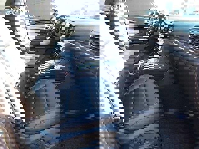 Certified 2022 Ford Explorer XLT w/ Equipment Group 202A image 6