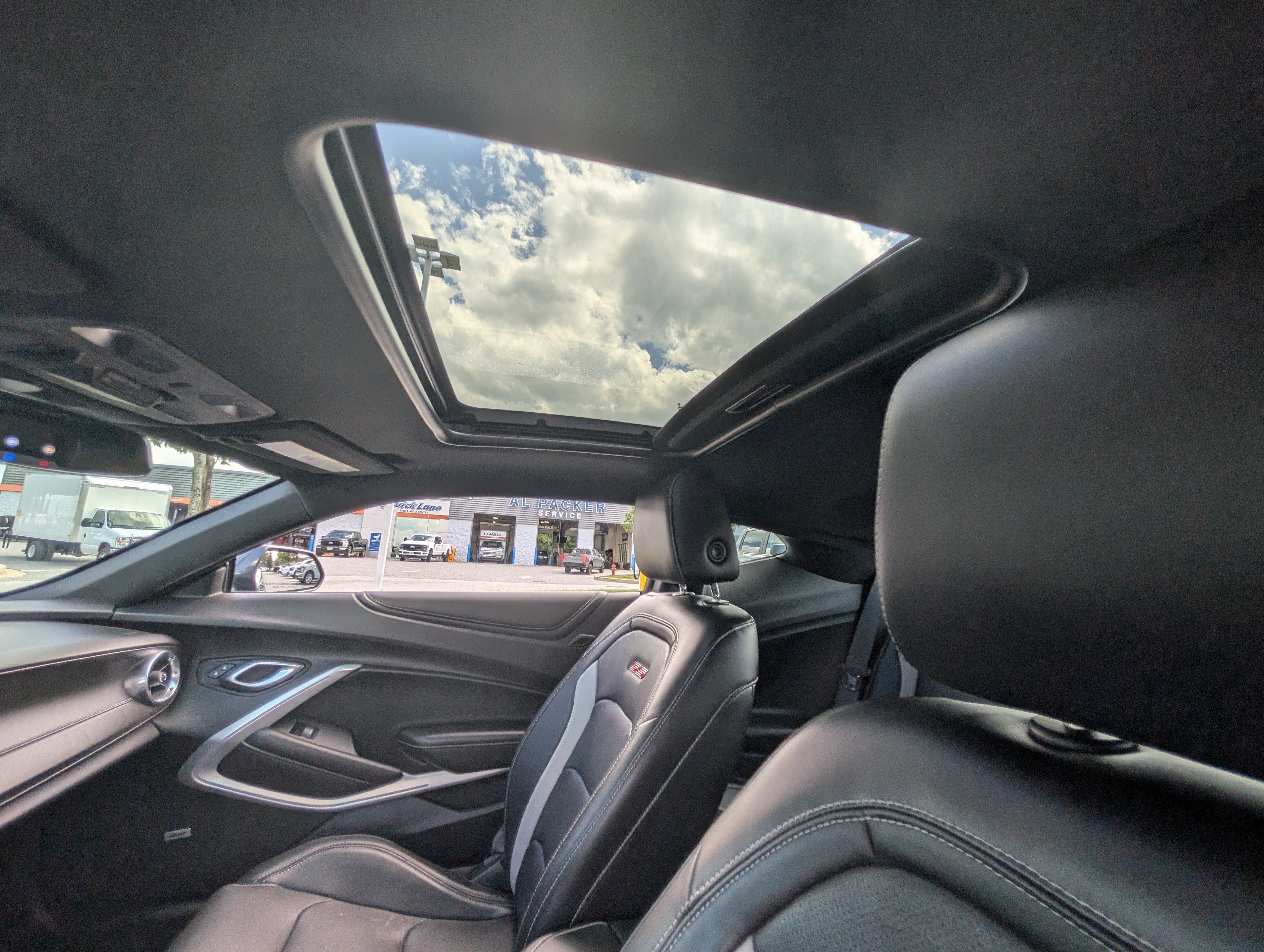 Used 2018 Chevrolet Camaro SS RWD image 15