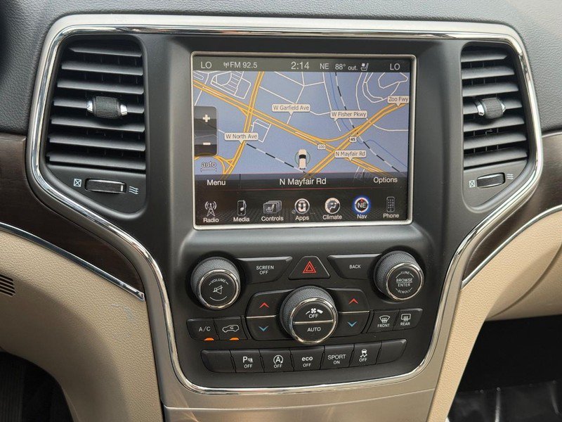 Used 2017 Jeep Grand Cherokee Limited w/ Luxury Group II AWD/4WD image 22
