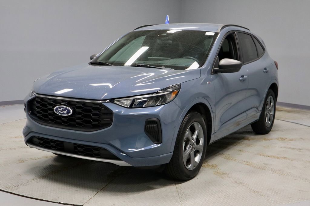 Certified 2024 Ford Escape ST-Line w/ Tech Pack #1 AWD/4WD image 8