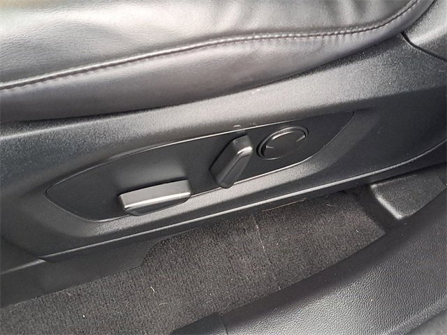 Certified 2022 Ford Explorer XLT w/ Equipment Group 202A image 21