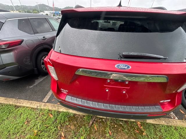 Certified 2022 Ford Explorer XLT w/ Equipment Group 202A AWD/4WD image 10