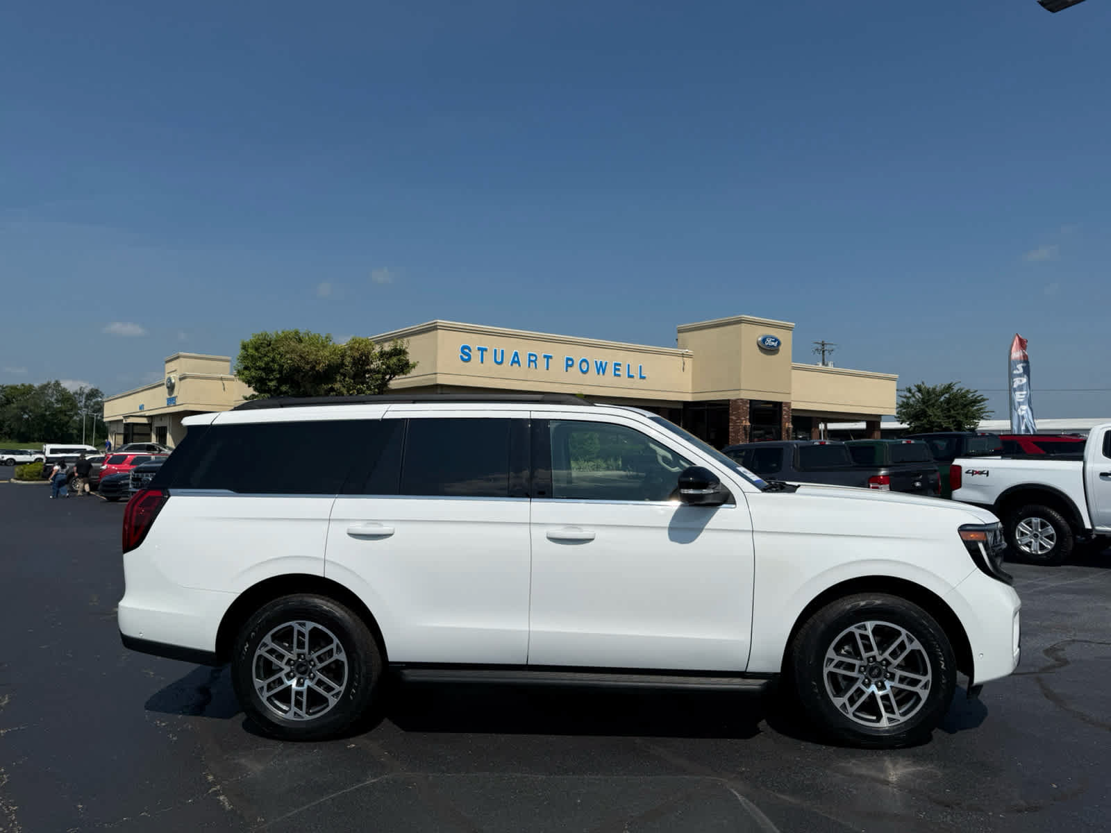 Certified 2025 Ford Expedition Active AWD/4WD image 20