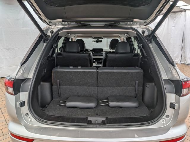 Used 2024 Mitsubishi Outlander SE image 21