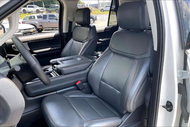 Certified 2025 Ford Expedition Active AWD/4WD image 25