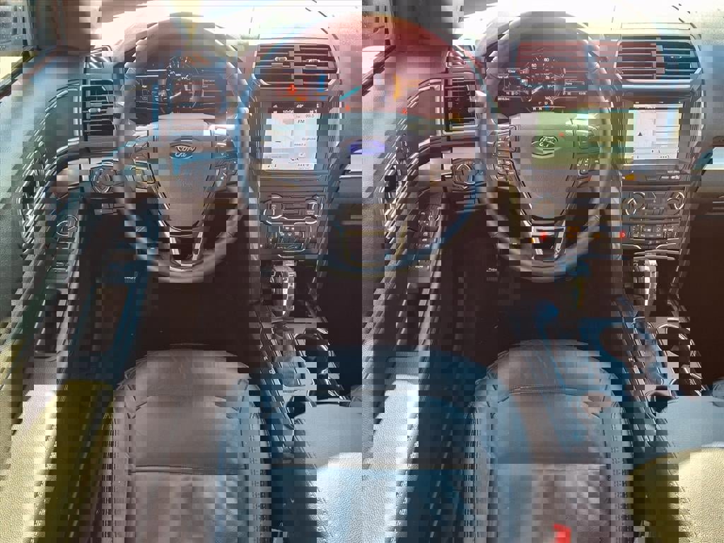 Certified 2018 Ford Explorer XLT w/ Equipment Group 202A image 12