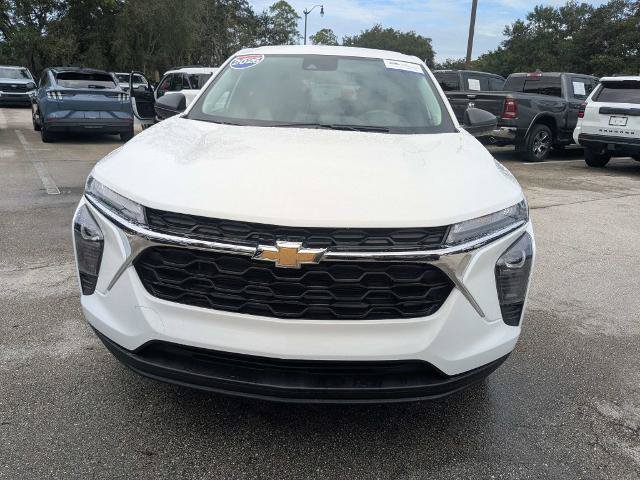 Used 2026 Chevrolet Trax LS FWD image 9