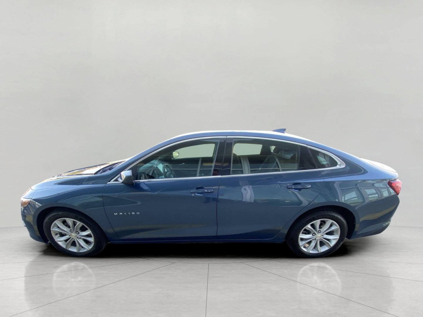 Used 2025 Chevrolet Malibu LT FWD image 6