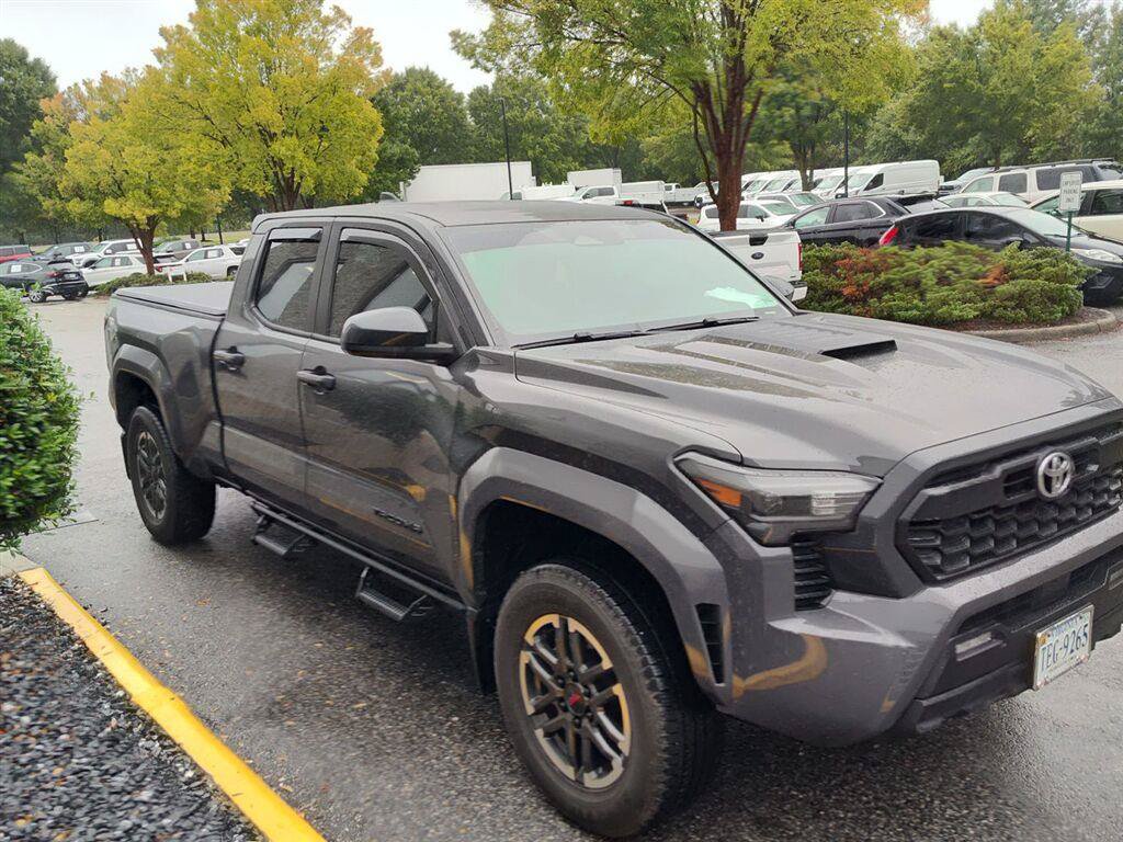 Used 2025 Toyota Tacoma TRD Sport AWD/4WD image 2