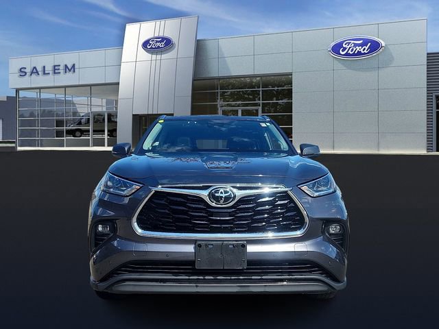Used 2021 Toyota Highlander Limited AWD/4WD image 7