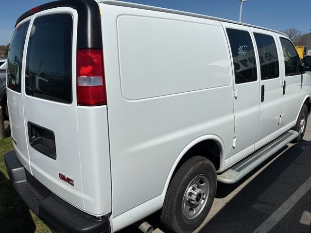 Used 2024 GMC Savana 2500 w/ Driver Convenience Package RWD image 5