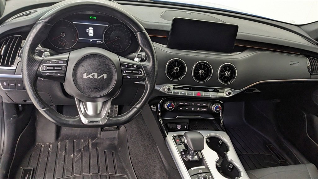 Used 2023 Kia Stinger GT2 image 4