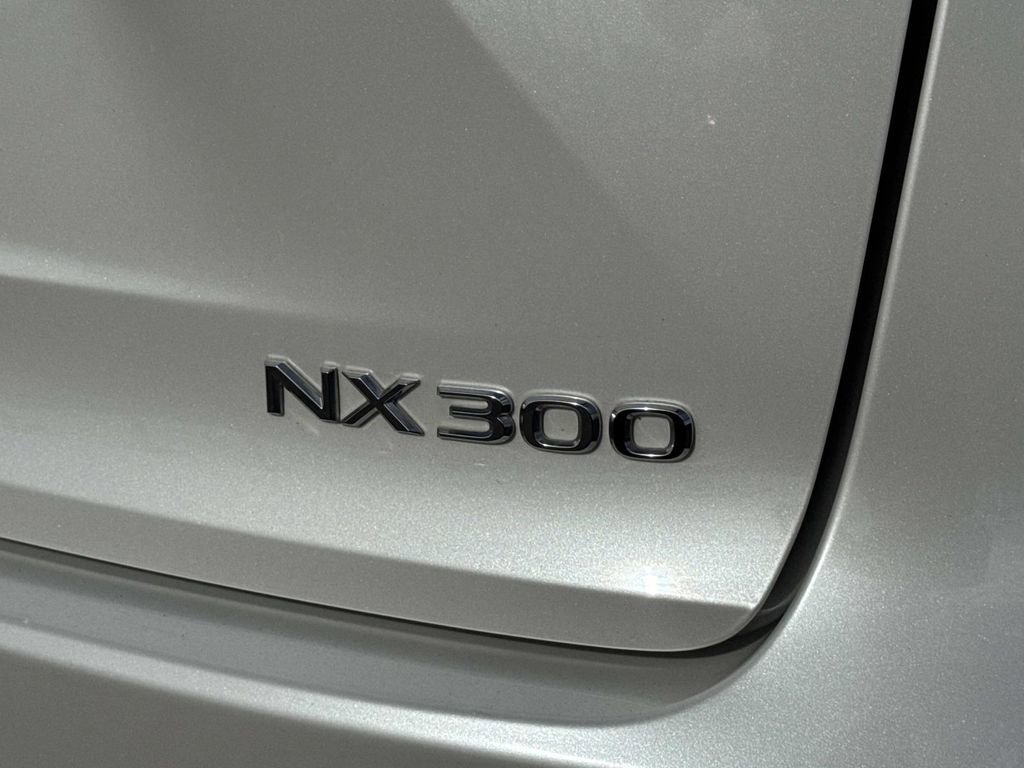 Used 2018 Lexus NX 300 FWD image 27