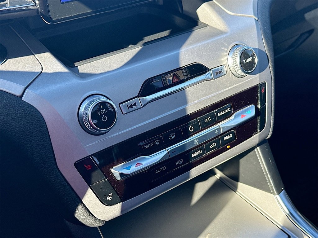 Certified 2023 Ford Explorer XLT w/ Equipment Group 202A image 15