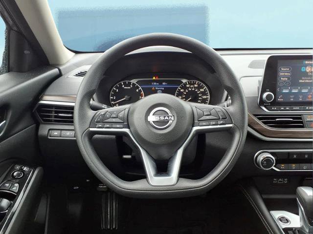 Used 2023 Nissan Altima 2.5 SV FWD image 21