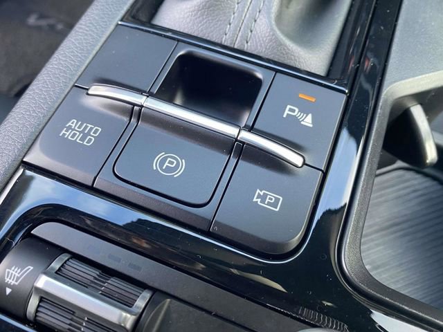 Used 2025 Kia K5 GT-Line image 34