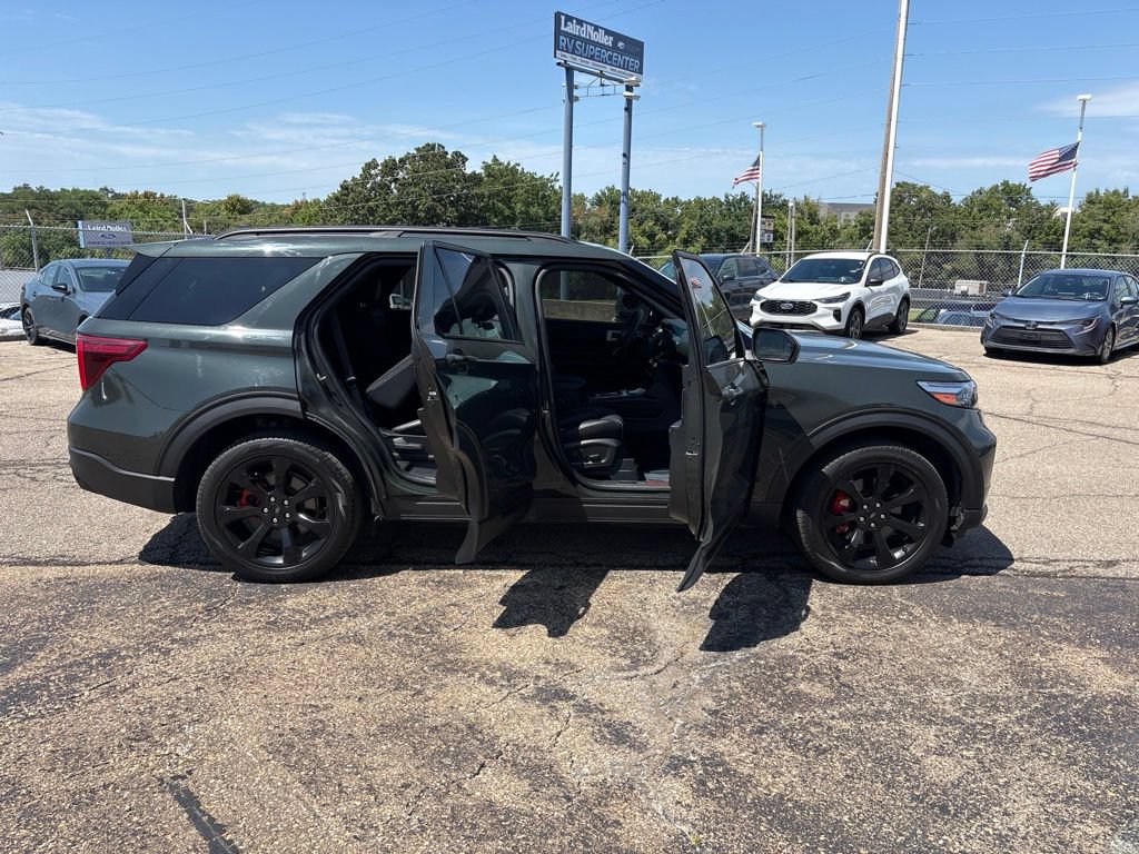 Certified 2024 Ford Explorer ST w/ Equipment Group 401A AWD/4WD image 8
