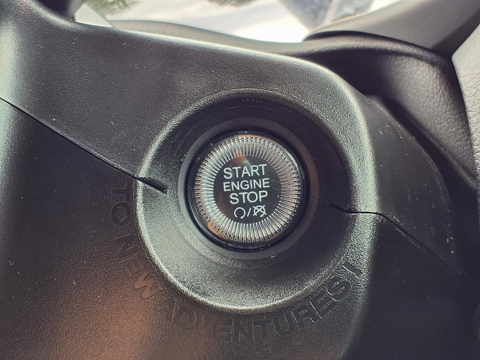 Used 2023 Jeep Renegade Limited AWD/4WD image 12
