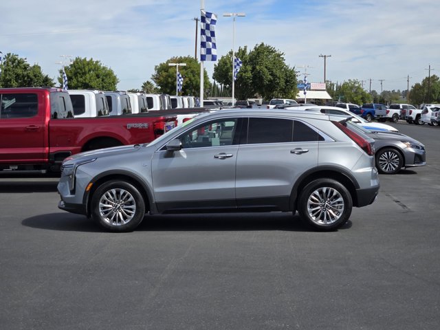 Used 2025 Cadillac XT4 Premium Luxury FWD image 7