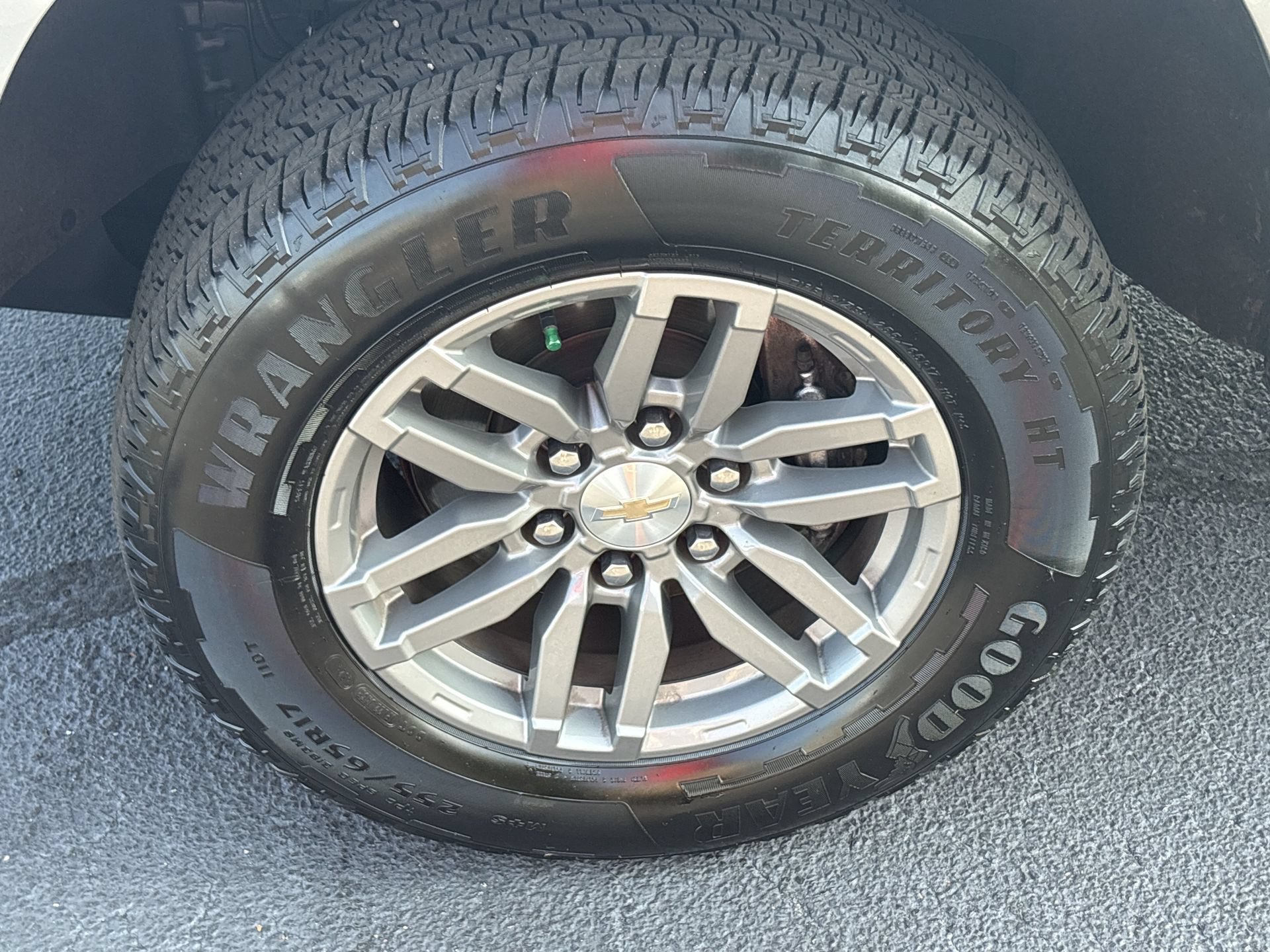 Used 2025 Chevrolet Colorado LT RWD image 25