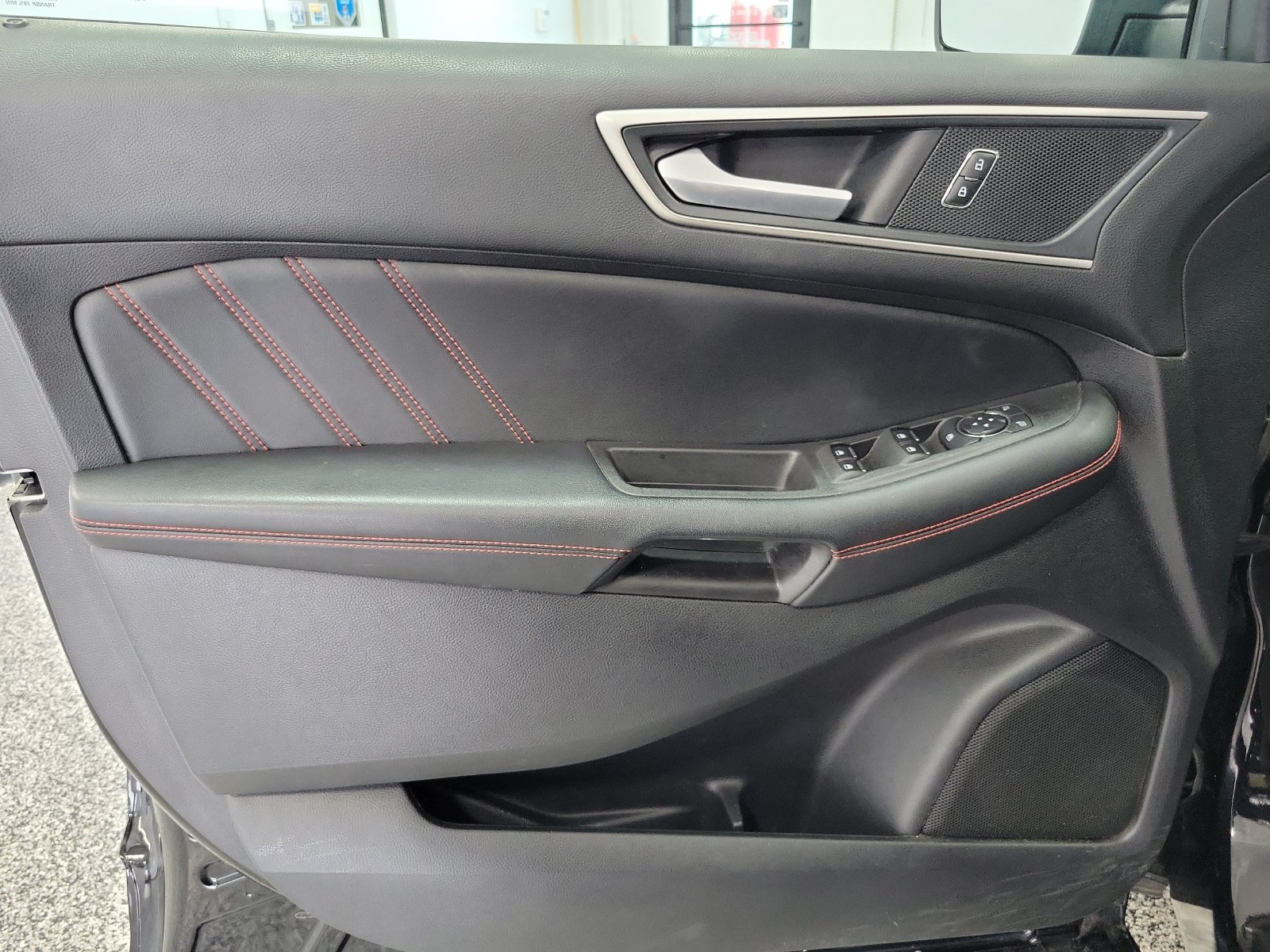 Certified 2021 Ford Edge ST-Line AWD/4WD image 6