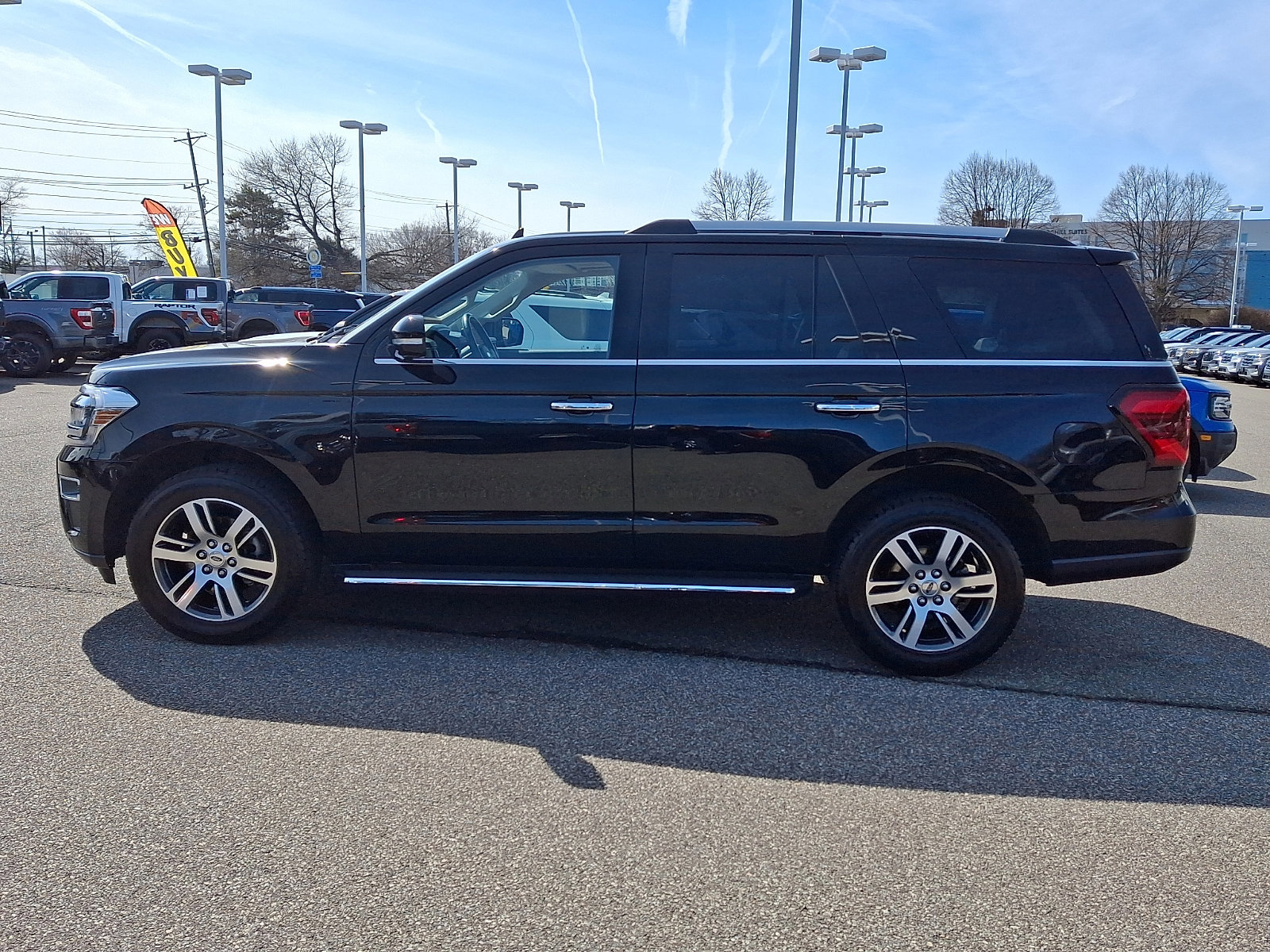 Certified 2023 Ford Expedition Limited image 3