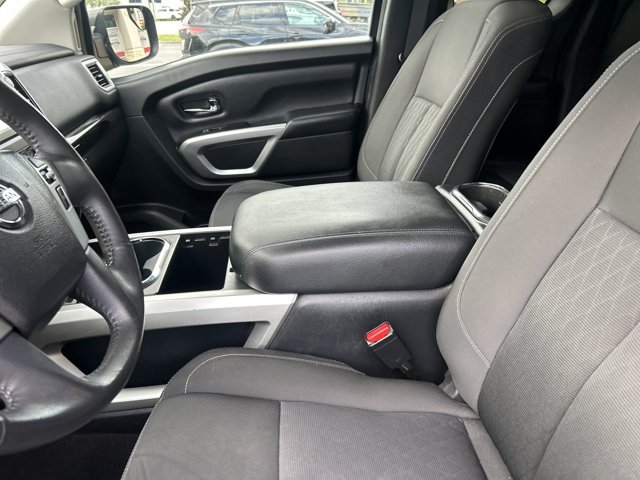 Used 2017 Nissan Titan SV RWD image 19