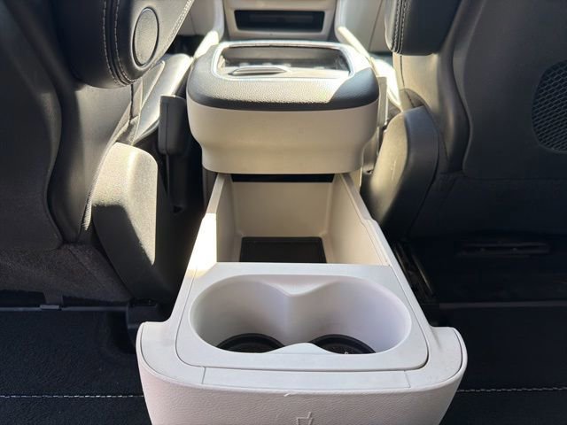 Used 2023 Chrysler Pacifica Limited image 21