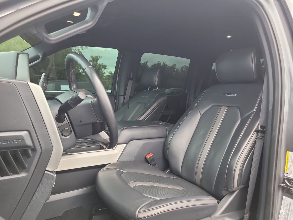 Certified 2022 Ford F250 Platinum w/ FX4 Off-Road Package AWD/4WD image 17