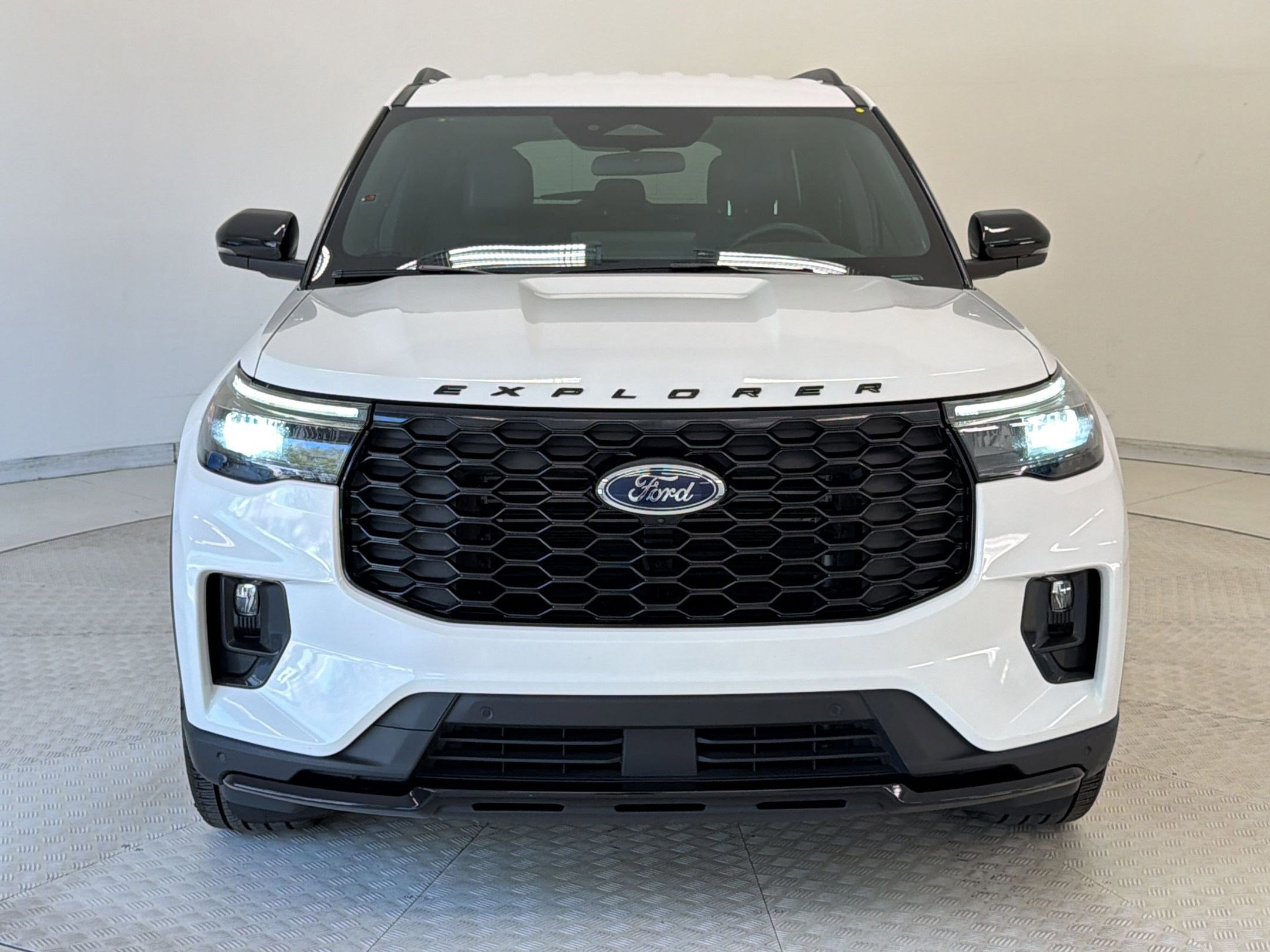 Certified 2025 Ford Explorer ST-Line w/ ST-Line Street Pack image 8