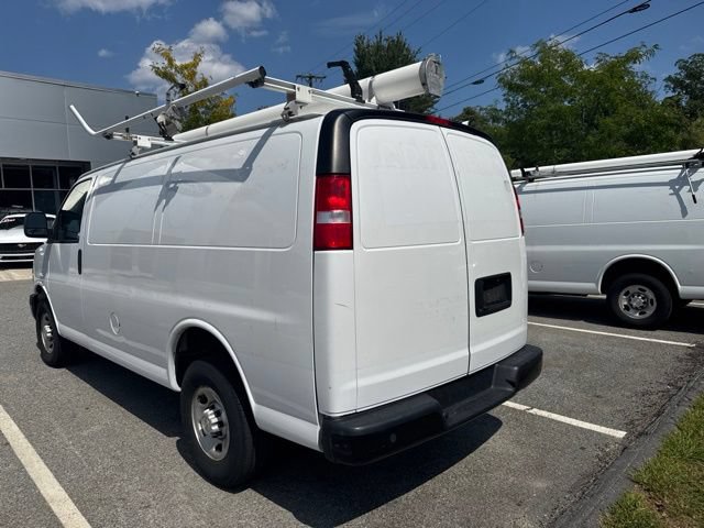 Used 2022 Chevrolet Express 2500 w/ Driver Convenience Package RWD image 4
