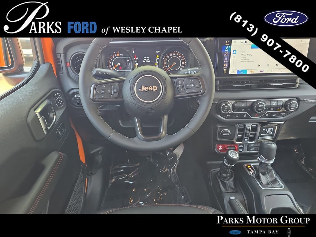 Used 2025 Jeep Gladiator Rubicon w/ Safety Group image 11