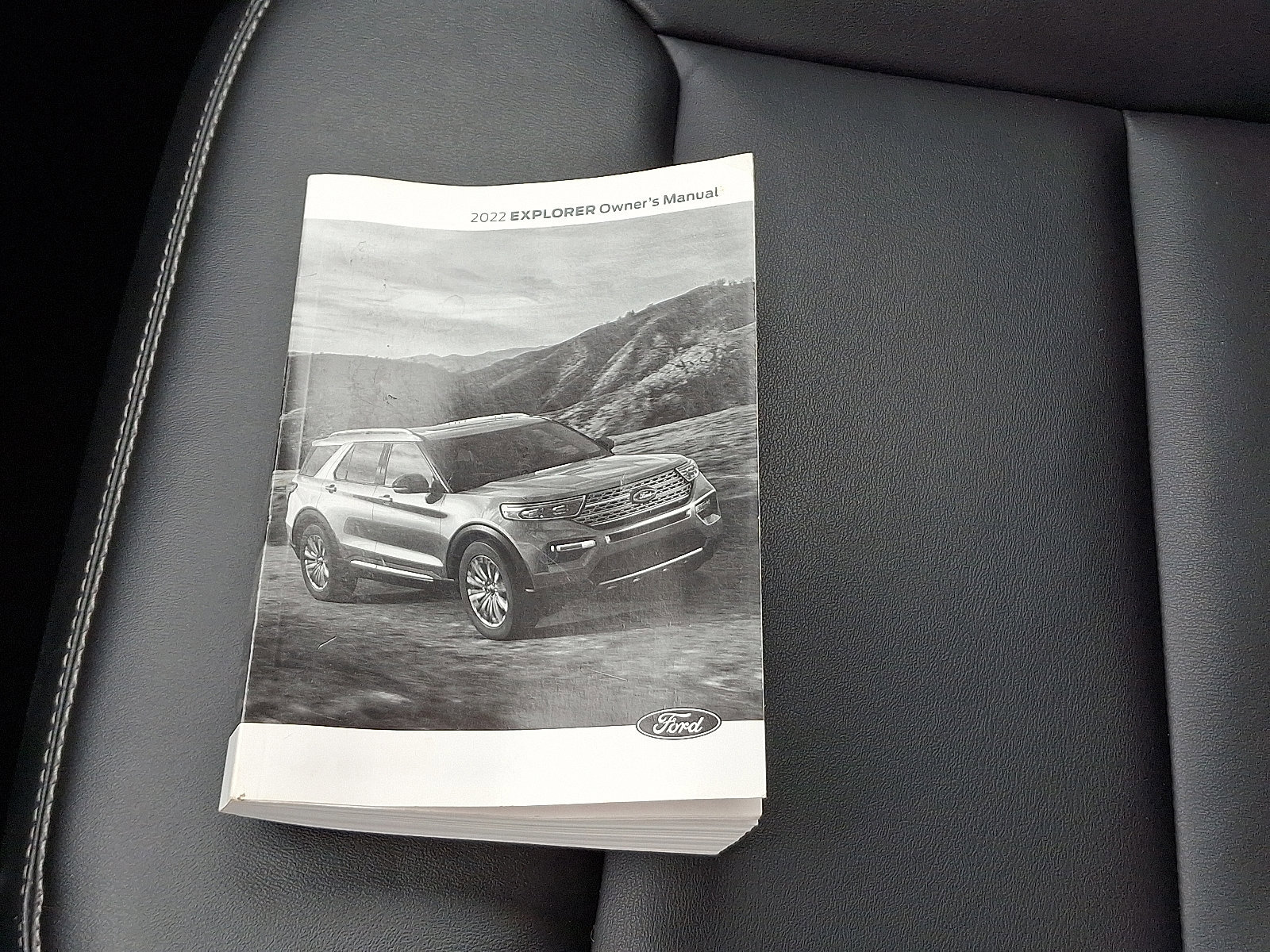 Certified 2022 Ford Explorer XLT w/ Equipment Group 202A image 26