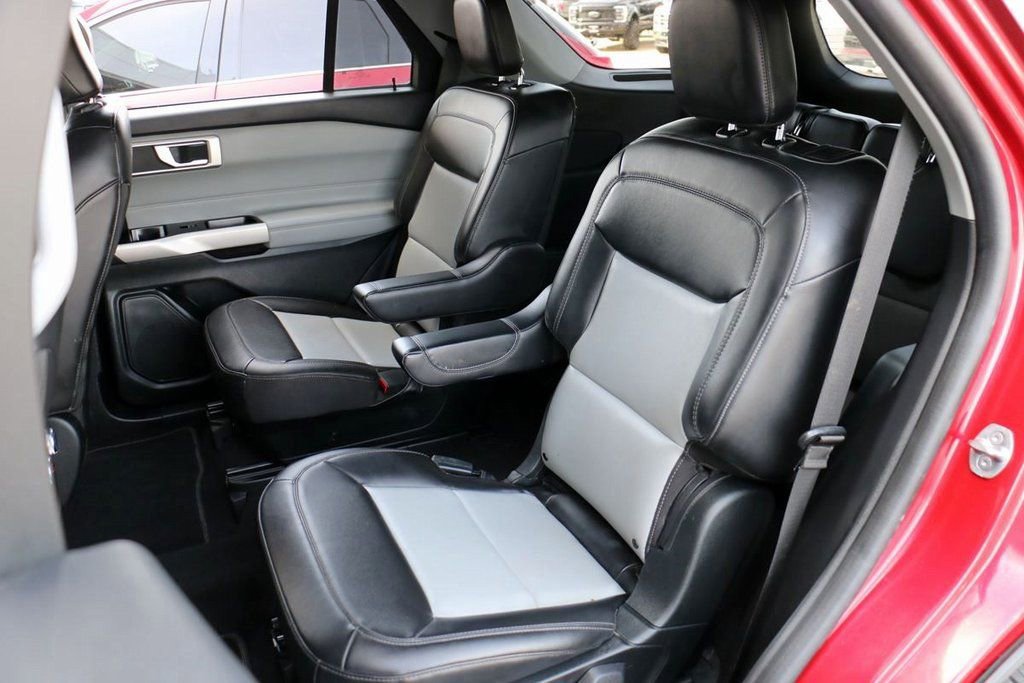 Certified 2022 Ford Explorer XLT w/ Equipment Group 202A image 22