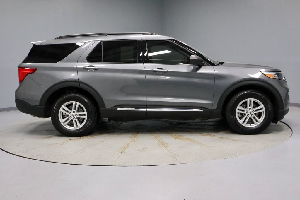 Certified 2024 Ford Explorer XLT w/ Equipment Group 202A AWD/4WD image 12