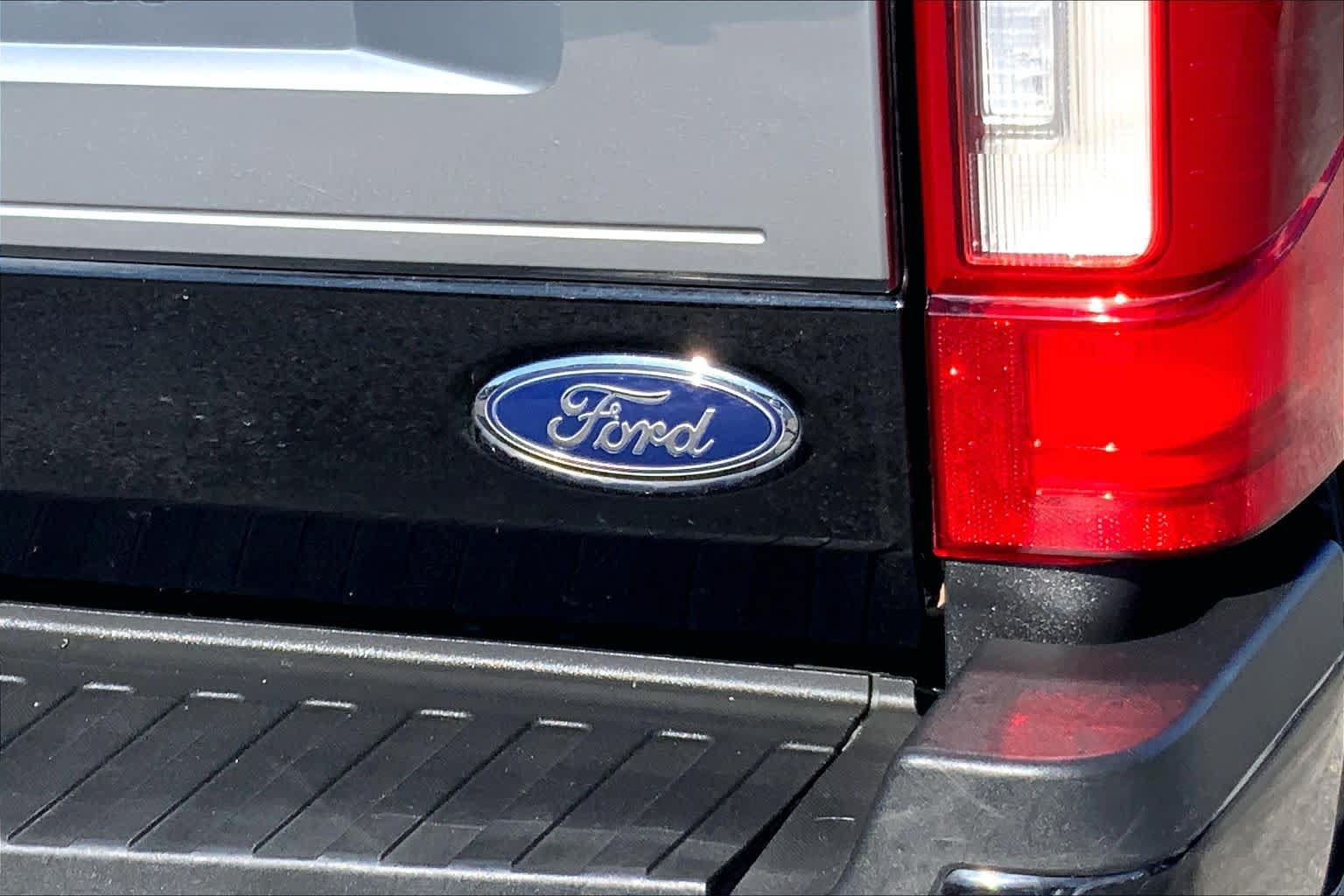 Certified 2021 Ford F350 Platinum AWD/4WD image 10