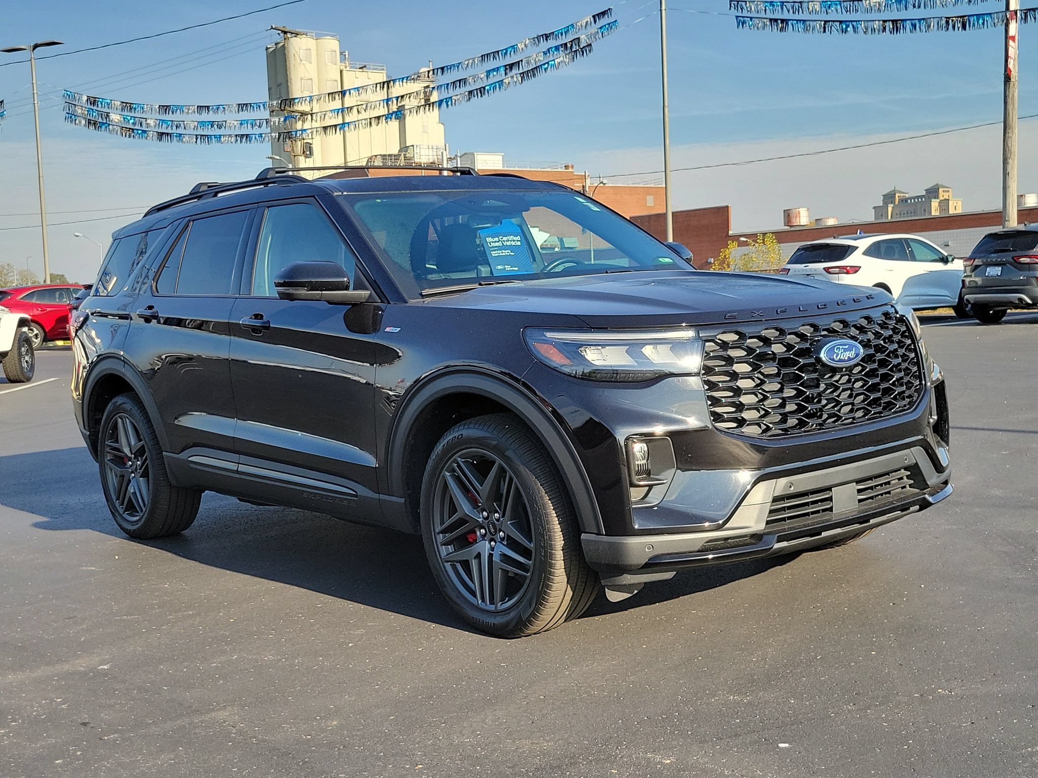 Certified 2025 Ford Explorer ST-Line w/ Premium Package AWD/4WD image 2