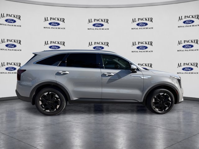 Used 2024 Kia Sorento S w/ Panoramic Sunroof Package FWD image 12
